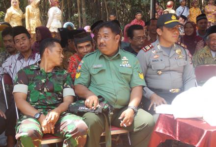 PEMBINAAN DAN PELATIHAN LINMAS DESA TERONG