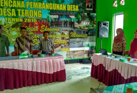 SOSIALISASI REPRODUKSI REMAJA DAN PERNIKAHAN DINI