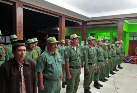 PENGAMBILAN SUMPAH & PELANTIKAN PENGURUS SATLINMAS DESA TERONG