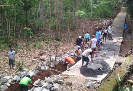 Pembangunan Talud Desa Terong 2017