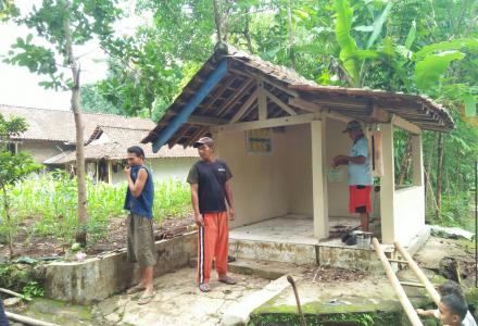 Renovasi Gardu Ronda Pedukuhan Terong II