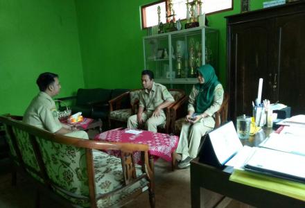 Kunjungan Kepala Puskesmas Dlingo II ke Kantor Lurah Desa Terong