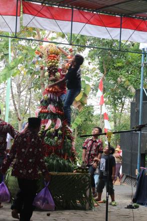 Kirab dan Kenduri Akbar Merti Dusun Pedukuhan Ngenep