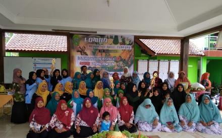 Lomba Tumpeng Ibu-ibu PKK Dalam Rangka Memperingati Hari Pahlawan