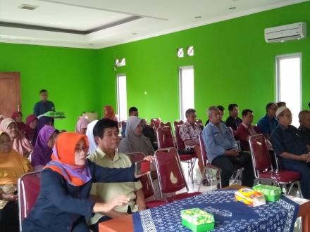 Mobile Training Pelaku Pasar Desa di Balai Desa Terong