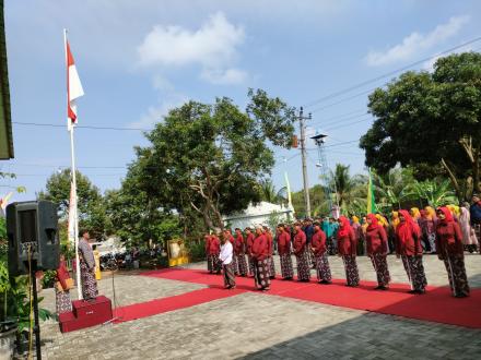 Upacara Dalam Rangka Hari Jadi Kalurahan Terong ke-112