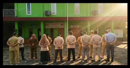 Lurah Terong Ingatkan Pamong dan Linmas Lewat Falsafah 'Suro Diro Lebur Dening Pangastuti' 