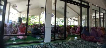 Pengajian PKK Kalurahan Di Kebokuning: Mengakui Kesalahan & Menjaga Lisan Kunci Hati yang Bersih