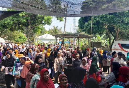 Pastikan Ketahanan Pangan, 1.093 KPM Kalurahan Terong Terima Bantuan Beras dan Minyak Goreng