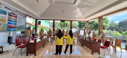 Jaga Kebugaran, Pamong dan Bamuskal Terong Gelar Senam Terapi Ling Tien Kung