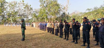 Gelar Upacara di Lapangan Karang, Penutupan TMMD Sengkuyung Tahap III Berjalan Khidmat