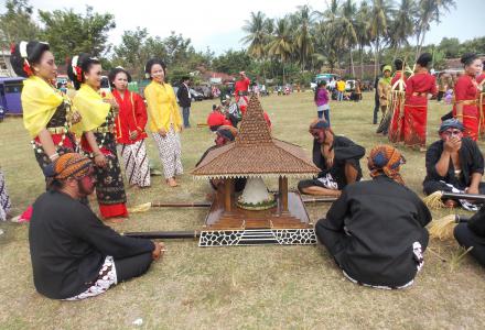 DESA TERONG JUARA 2 FESTIVAL UPACARA ADAT TINGKAT KABUPATEN BANTUL